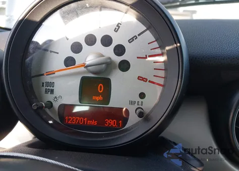 2011 Mini Cooper из США, поврежденный, VIN WMWZN3C50BT133602